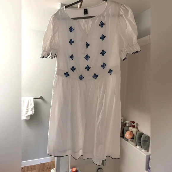 MOMMY + MINI MATCHING DRESSES - Picture 3 of 4